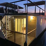 Floating House - Arena 2 * Póla