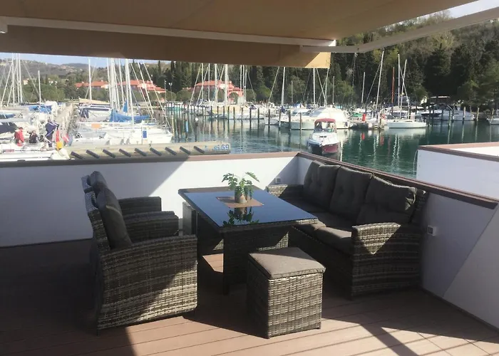 Casa de Férias Floating House - Arena 2 *