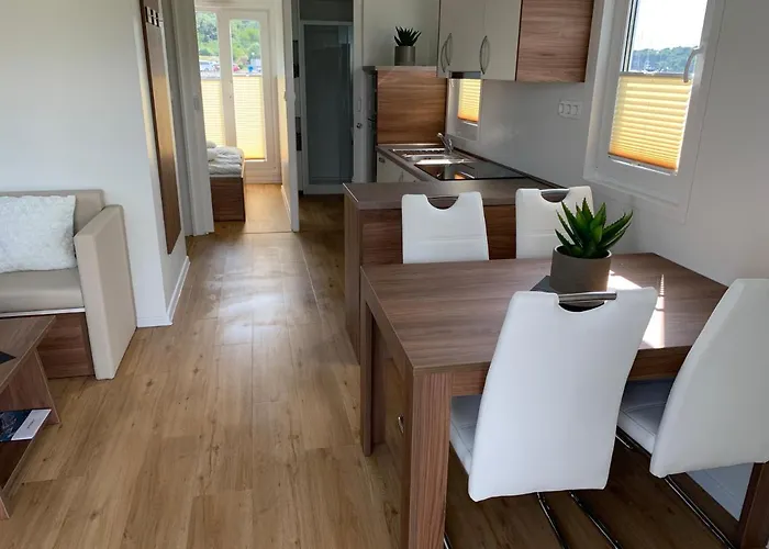 Floating House - Arena 2 Pula