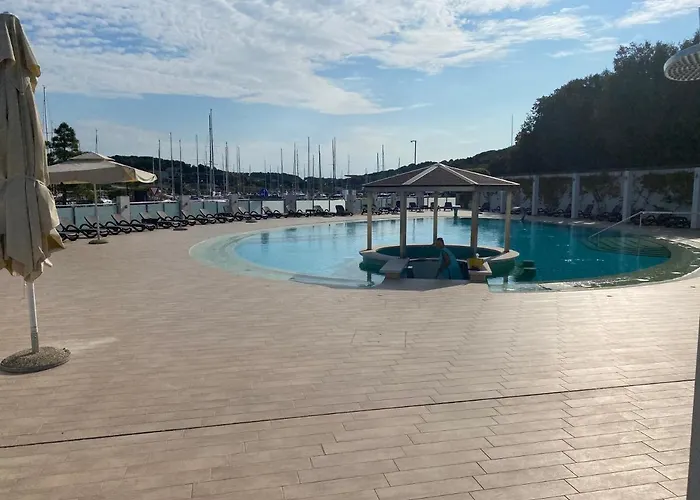 Casa de Férias Floating House - Arena 2 Pula