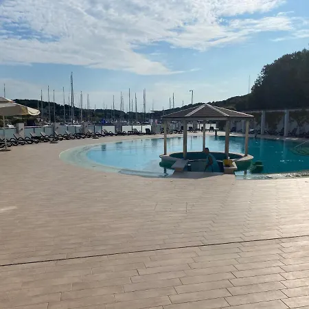 Holiday home Floating House - Arena 2 Pula